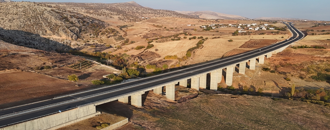 ADIYAMAN İLE DİYARBAKIR ARASINDA ULAŞIM STANDARDI YÜKSELİYOR